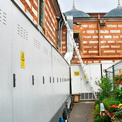 Tarihi duvara elektrik panosu!