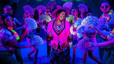 Kıvanç Tatlıtuğ 'Ghost The Musical'i izledi