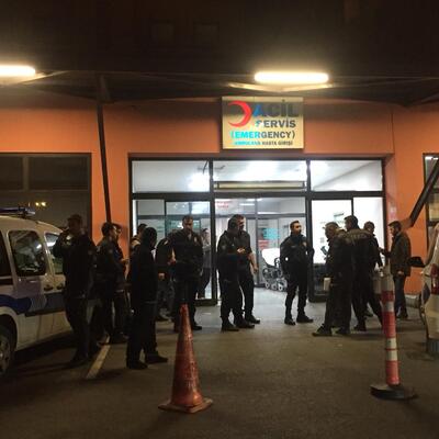 Kadıköy'de dehşet! Önüne geleni bıçakladı