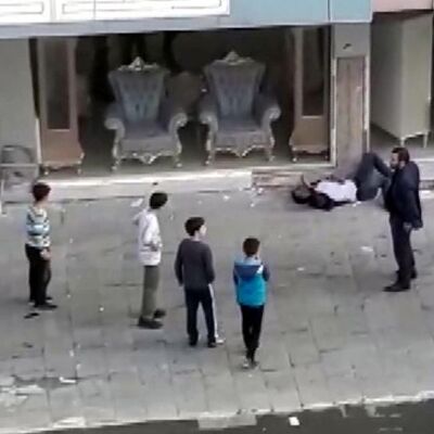 Hasmının ayaklarını 'cip'le ezdi!