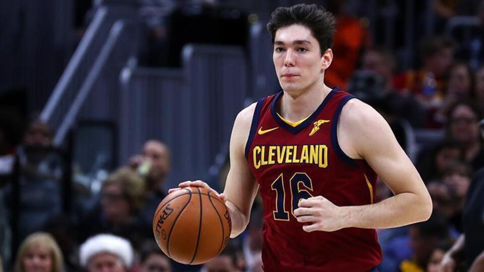 Cedi'den Hawks potasına 12 sayı