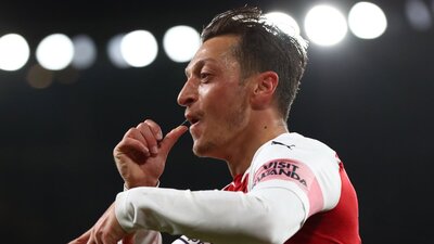 Özil oynadı, Arsenal '7' dedi!