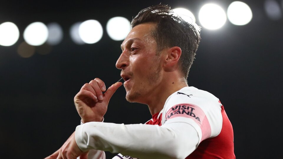 Özil oynadı, Arsenal '7' dedi!