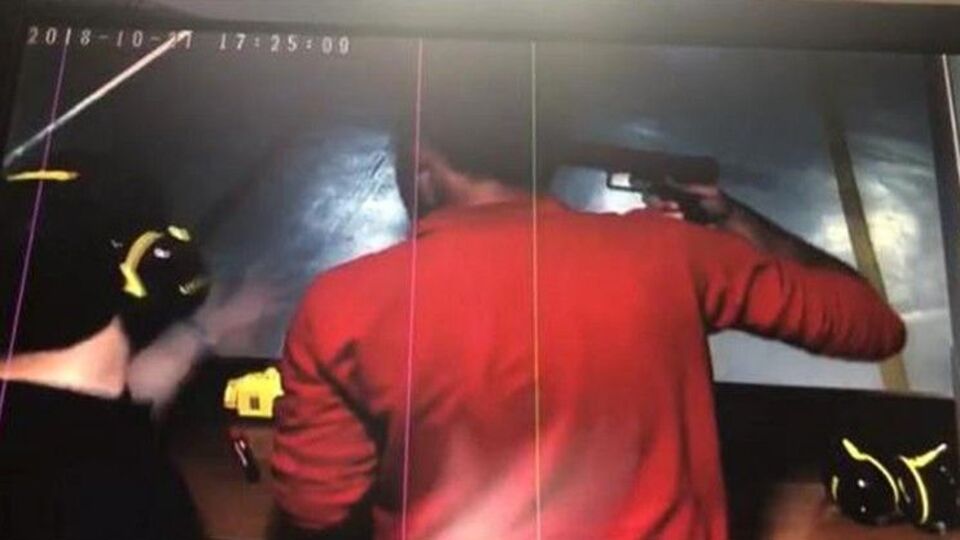 Son kurşunu kafasına sıktı!