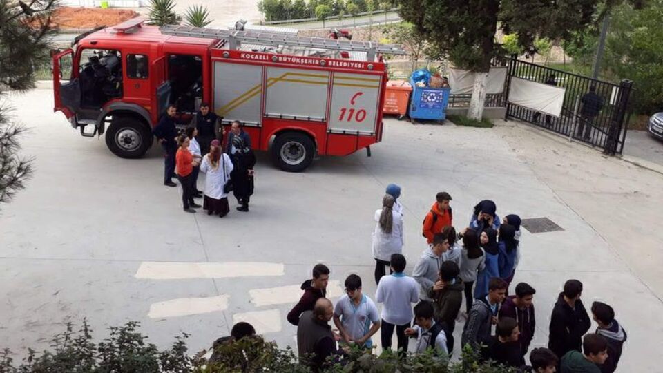 Okulda kimyasal alarmı! Öğrenciler tahliye edildi