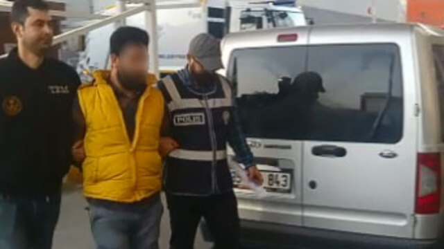 İzmir'de DEAŞ operasyonu: 5 gözaltı