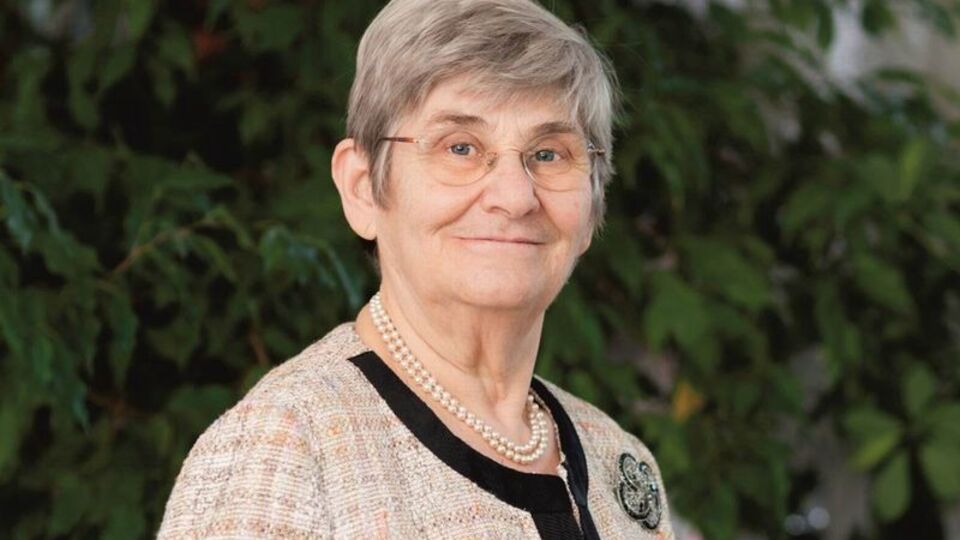 Canan Karatay'dan tuzda plastik açıklaması!