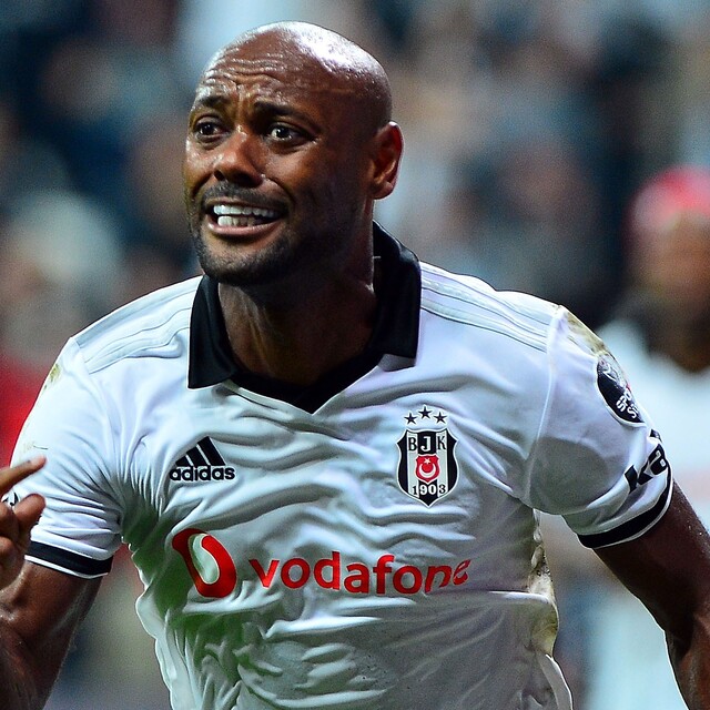 Vagner Love özür diledi