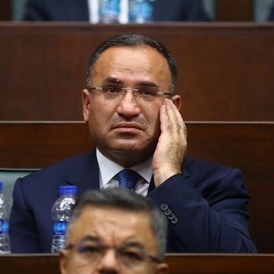 Bekir Bozdağ'dan o kare hakkında ilk yorum