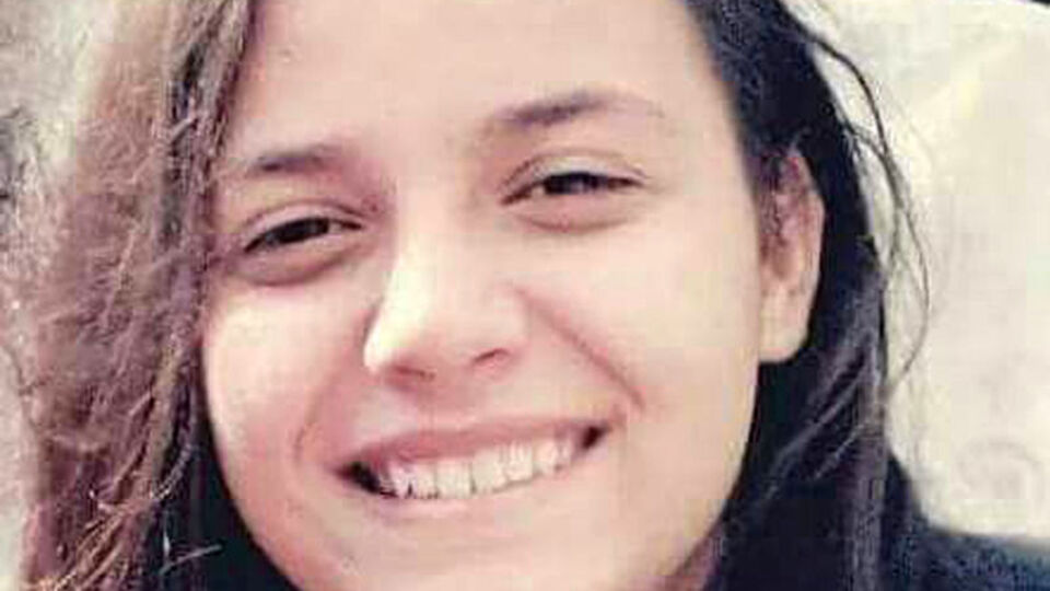 Öldürdüğü genç kızın ailesinden özür diledi!