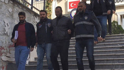 Kavga eden oğluna bakarken vuruldu