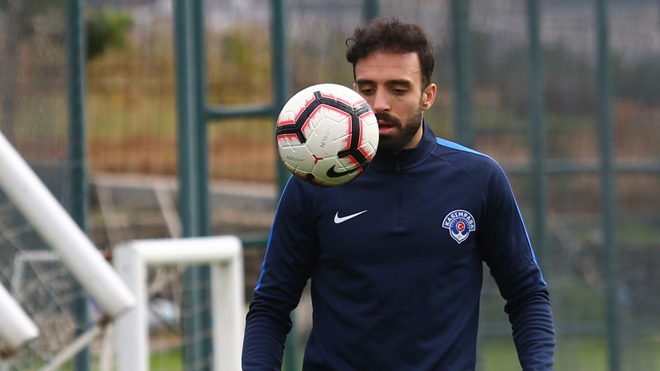 Khalili ameliyat oldu