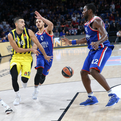 Avrupa'daki Türk derbisi Anadolu Efes'in!