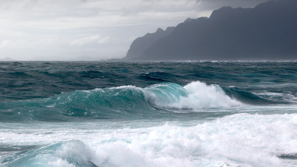 Walaka Kasırgası bir adayı haritadan sildi!
