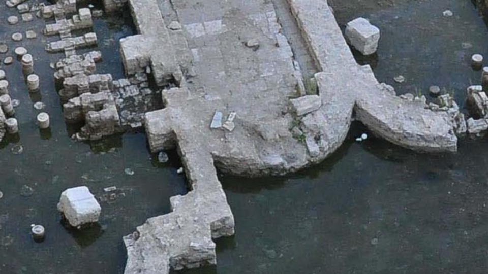 "İmparatorluk salonu" çıktı