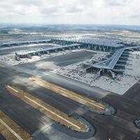 Rakiplerine her alanda fark atıyor