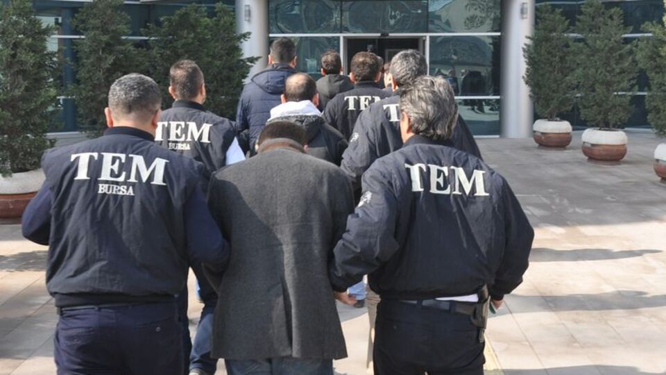 Sağlık Bakanlığı'nda FETÖ operasyonu: 30 gözaltı kararı