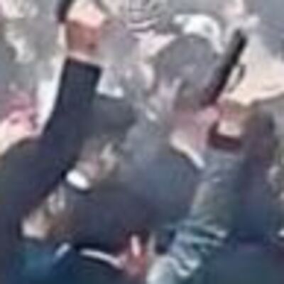 Magandalar Almanya'da silaha sarıldı!