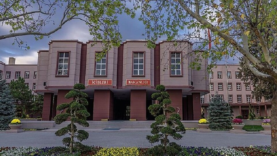 İçişleri'nden TV'lere 'trafiğe katkı' ödülü