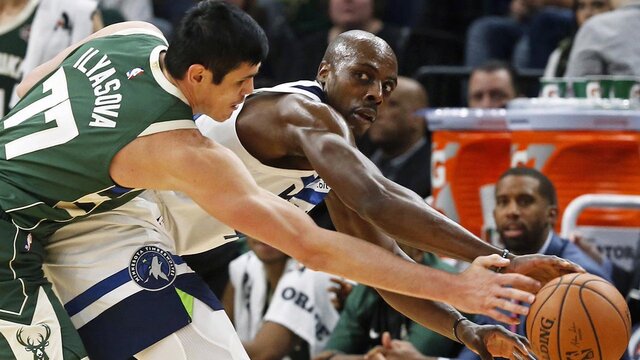 Bucks, İlyasova ile kazandı