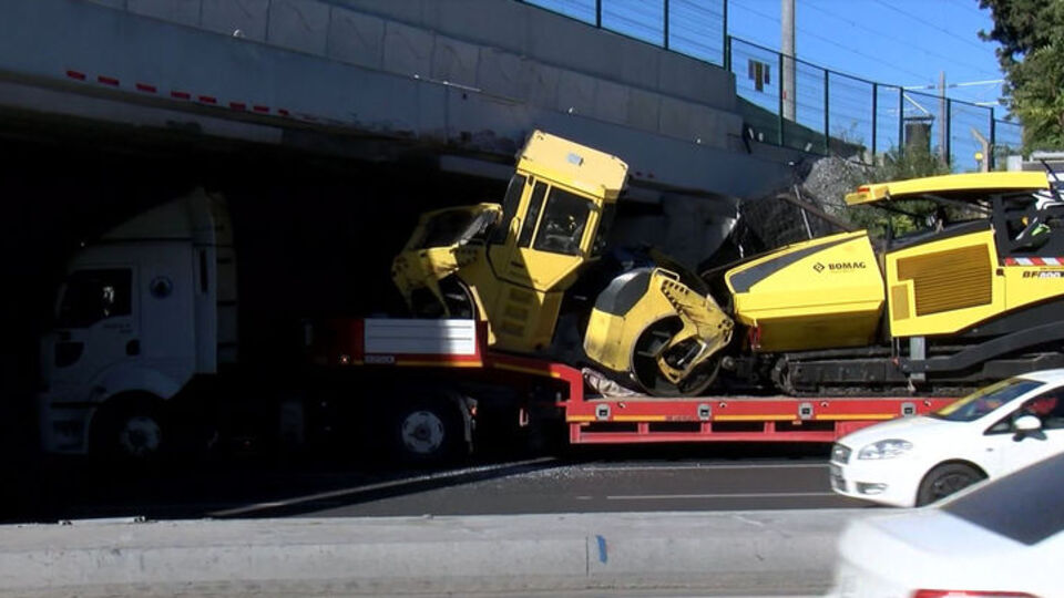 Yer: Bakırköy! Üst geçidi hesap edemeyince...