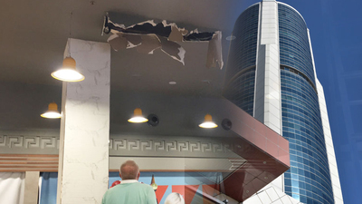 Yer: Konya! 42. kattan atladı, AVM'ye düştü