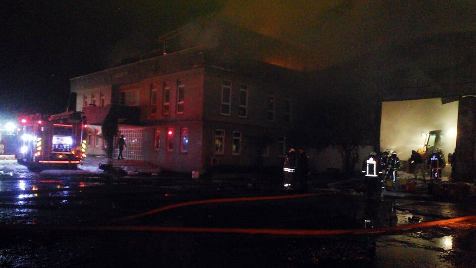 İstanbul'da korkutan yangın!