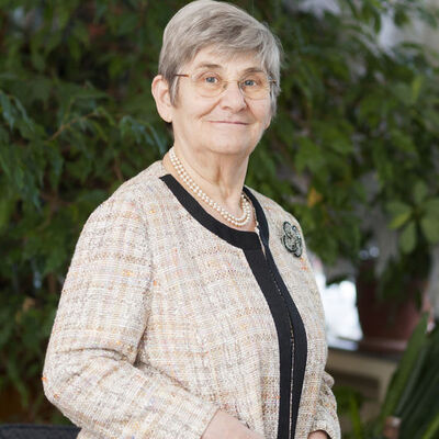 "Belki de eskiden zeytin ağacıydım"