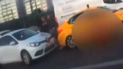 İstanbul'da trafikte tekme, yumruk ve bıçaklı kavga