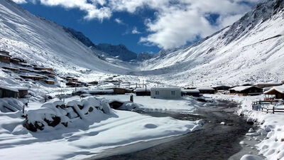 Yaylacılar kara yakalandı!