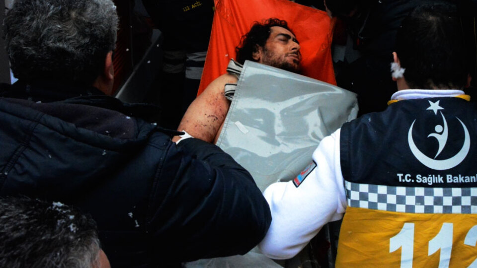 Annesini 243 yerinden bıçaklayarak öldürmüştü! Cezaevi koğuşunda neler yaşandı?