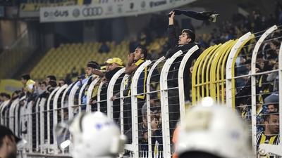 Cocu gitti, tribünler dağıldı