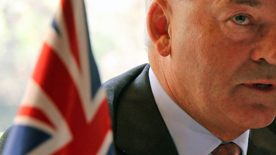 İngiliz Bakan yeni havalimanının açılışına katılacak