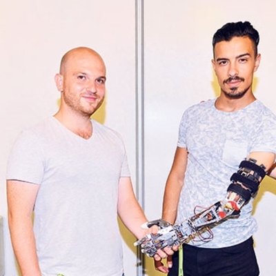 Şampiyona el verdiler...