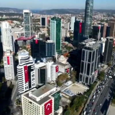 İstanbul'da hayran bırakan görüntü!