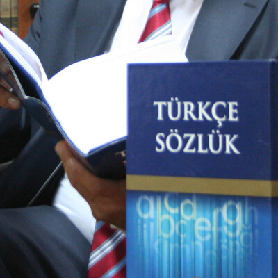 O kelimeler TDK'dan kalkıyor!