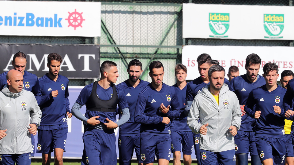 Fenerbahçe'yi derbiye Cocu'nun yardımcısı hazırlıyor