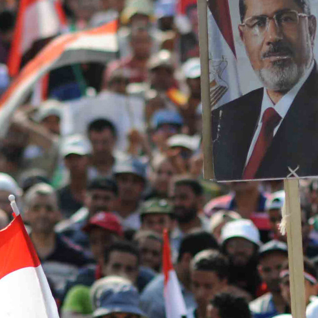 Mursi'nin davasında Mübarek de dinlenecek!