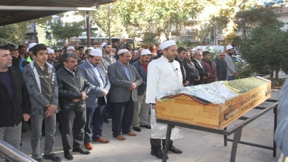 Acı tesadüf! 10 dakika ara ile büyük acı yaşadılar