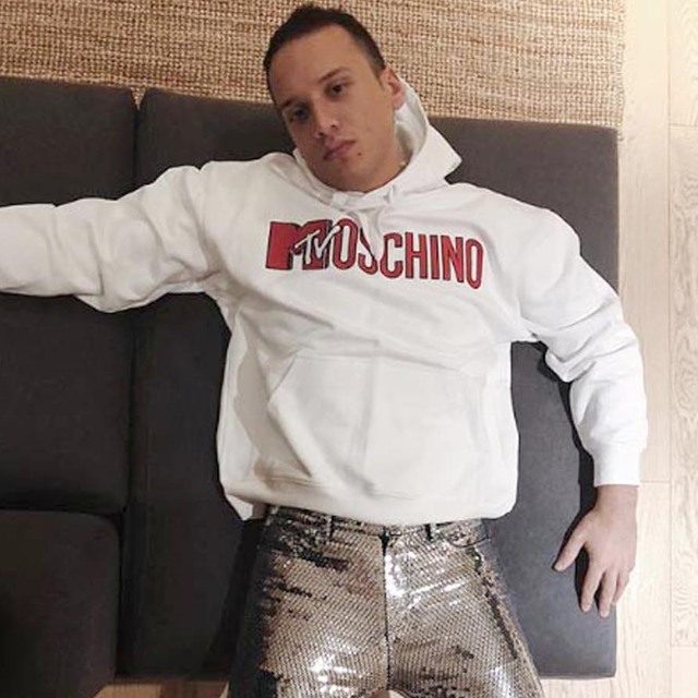 "Pantolonu benim geleceğimden daha parlak"