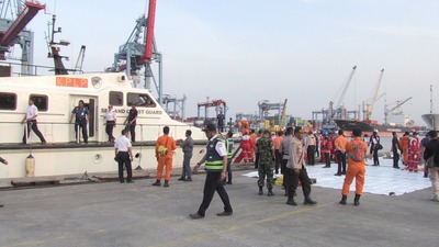 Endonezya'da acı tablo! 24 kişinin cesedine ulaşıldı