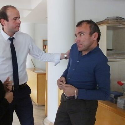 Söylenti yayıldı, sokakta yürüyemez hale geldi