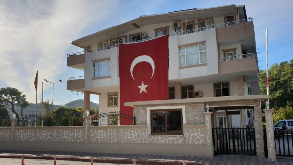 Kemer Belediyesi'nde operasyon!