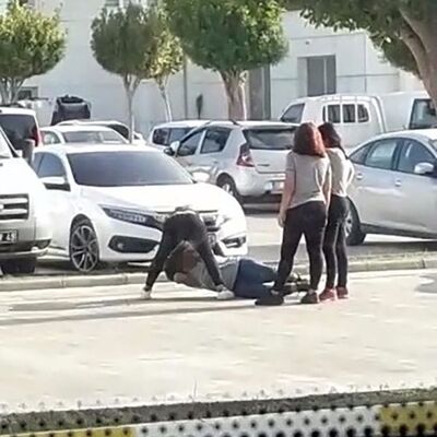 Komşu kızların kavgası dehşete düşürdü!