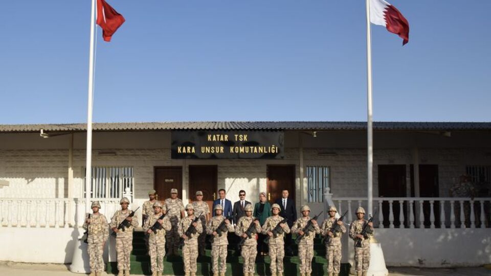 Bakan Yardımcısı Katar'daki Türk askeri üssünde