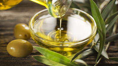 Güne 1 kaşık zeytinyağı içerek başlarsanız...