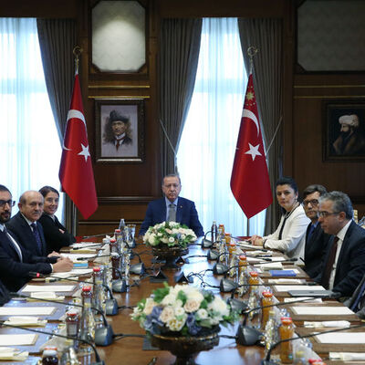 Politika kurulları başkan vekilliklerine iki atama