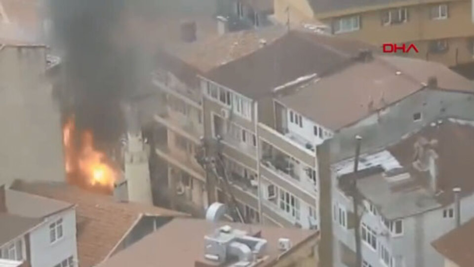 Seyrantepe'deki camide büyük yangın!