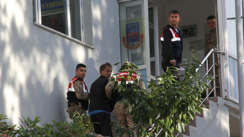 Baba tartıştığı oğlunu öldürdü