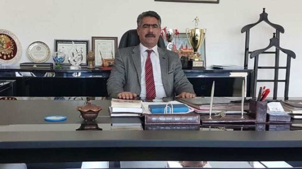 Atatürk'e hakarete uzaklaştırma